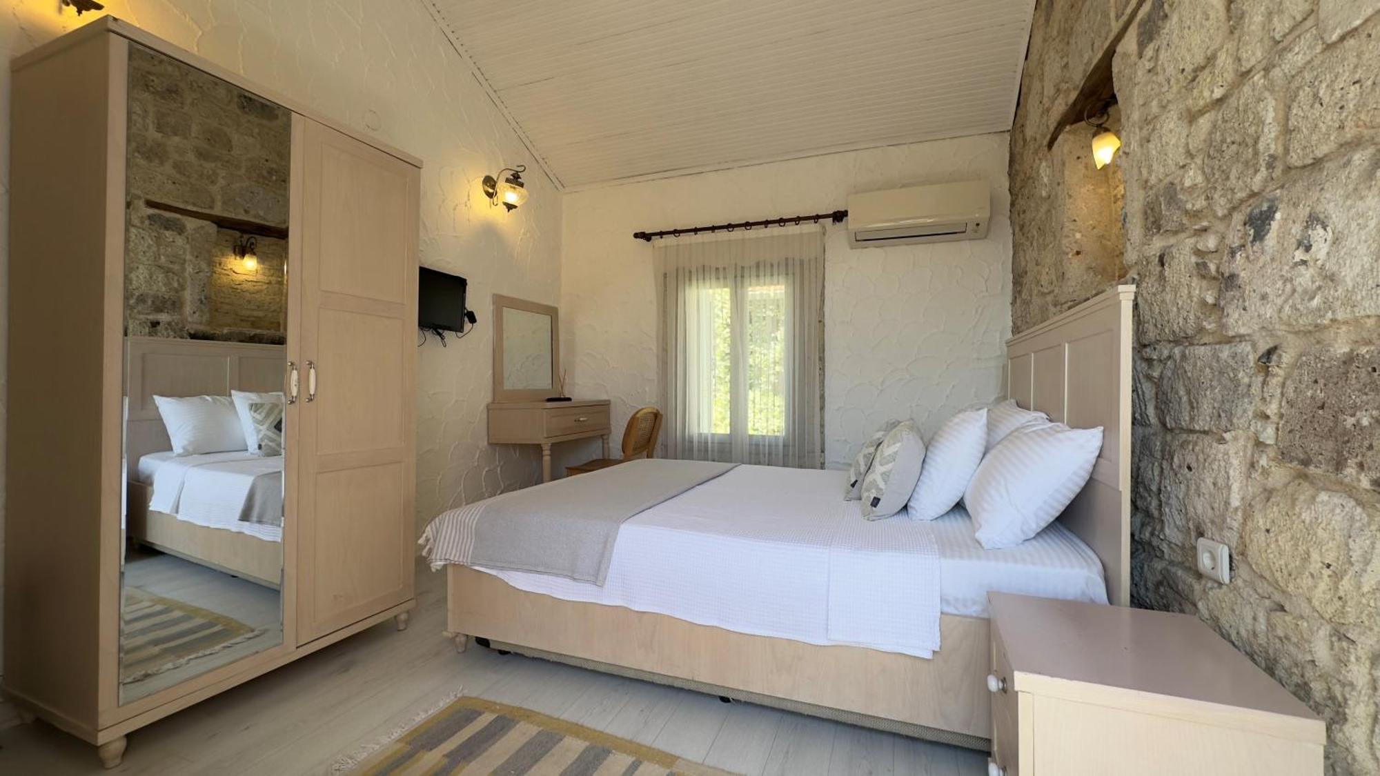 Aliko Hotel อาเลอเจอติ ภายนอก รูปภาพ